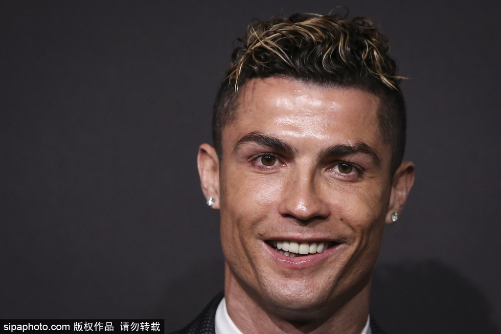 他直接单手 他直接单手