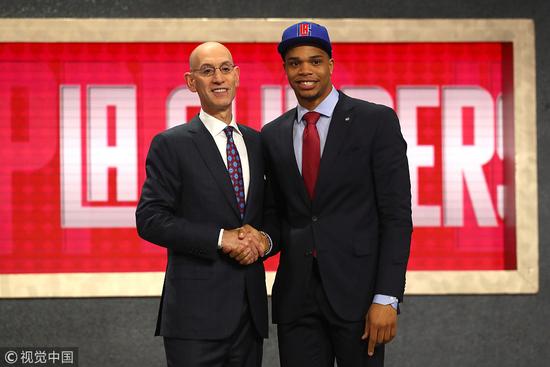 单手扣篮 单手扣篮